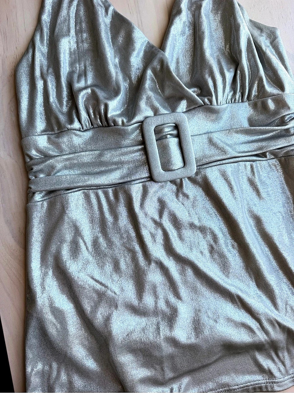 White House Black Market Halter Metallic Crop Top in Silver Size Small Like New - Picture 3 of 6